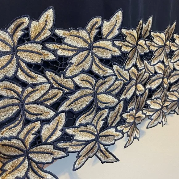 Belle Badgley Mischka Larissa Embroidered Dress Size 6 Navy Floral Hem - Picture 3 of 8